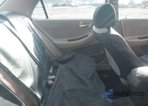 2000 Honda Accord 2.3 Se from USA, damaged, VIN 1HGCG669XYA115715